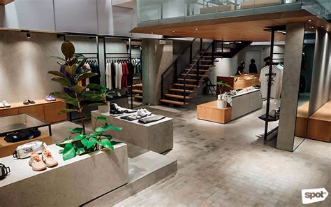 Commonwealth Rockwell Store Opening .